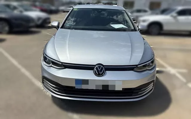 VOLKSWAGEN Golf Life 1.5 eTSI 96kW (130CV) DSG