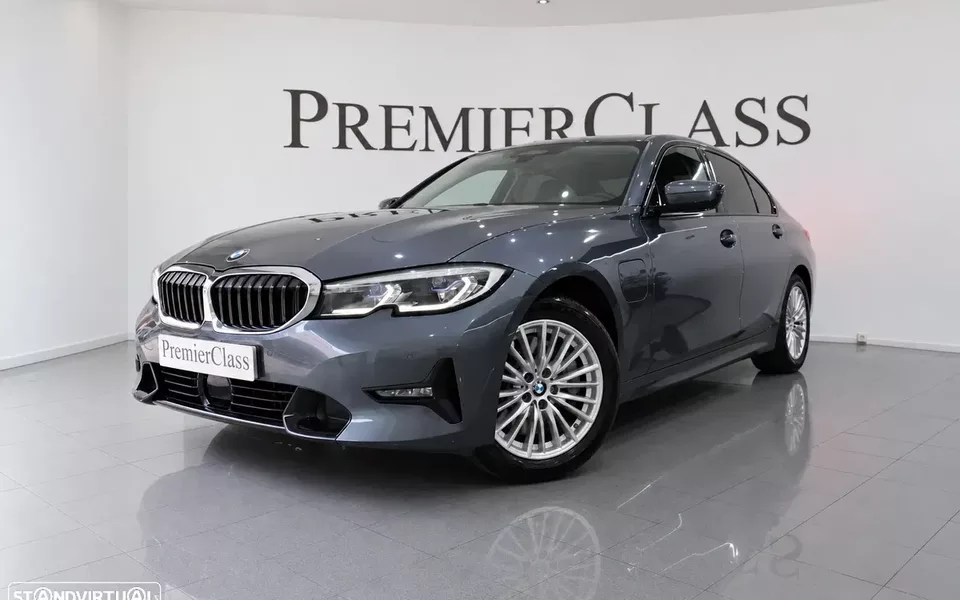 BMW 330 e Auto