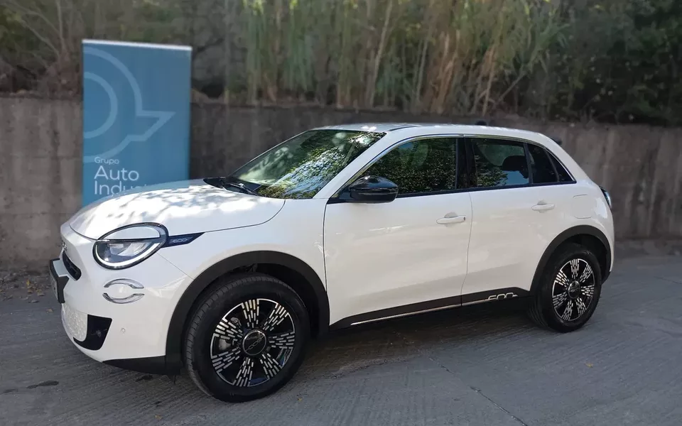 Fiat 600 1.2 Hybrid Icon