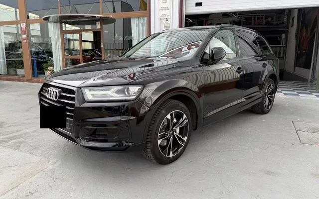 AUDI Q7 Q7 3.0TDI sport quattro tiptronic 200kW