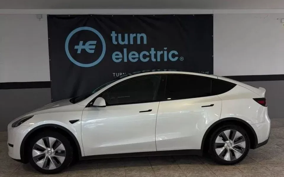 Tesla Model Y Tração Traseira