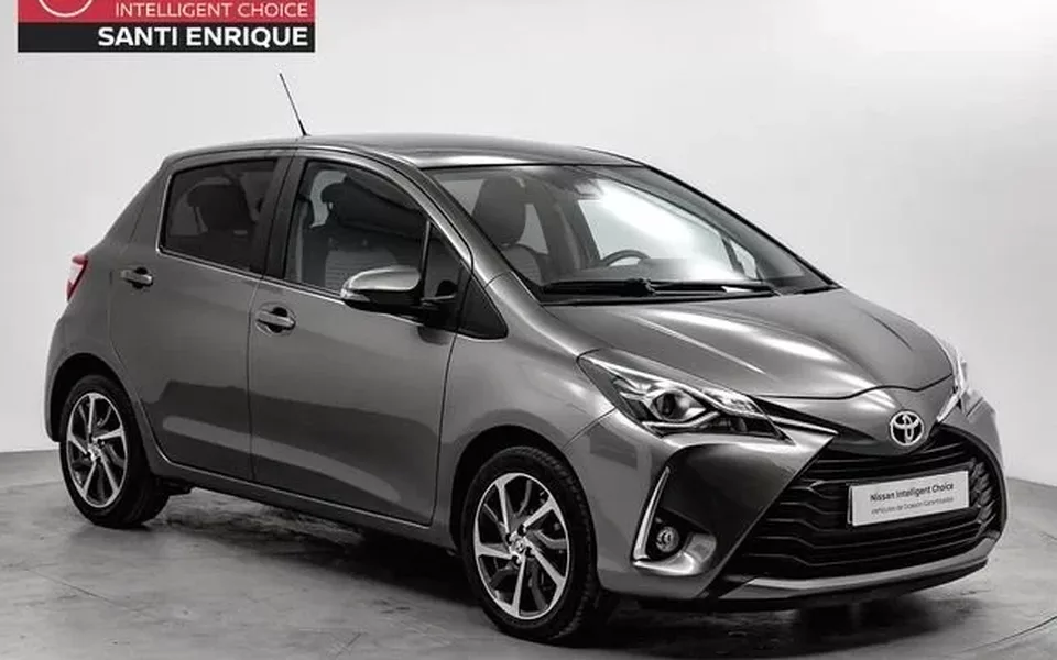 TOYOTA Yaris Yaris 100H 1.5 Active