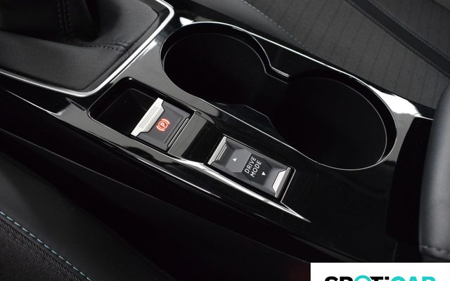 Peugeot 2008 Allure Puretech 100 S&S 6 Vel. MAN