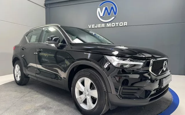 VOLVO XC40 XC40 T2 Momentum Pro