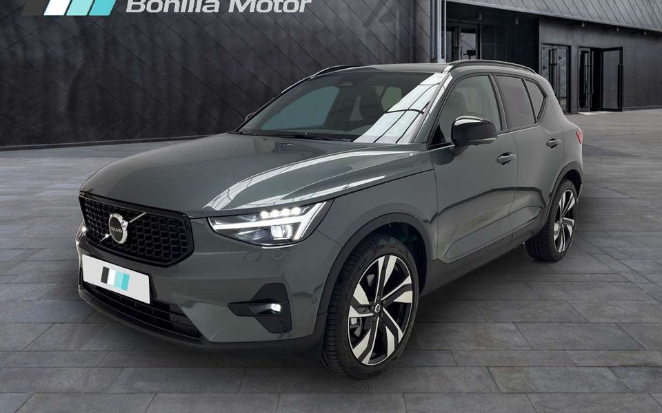 VOLVO XC40 2.0 B4 MHEV ULTRA DARK DCT 197 5P