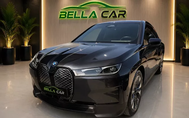 BMW iX xDrive 40 Pack Desportivo