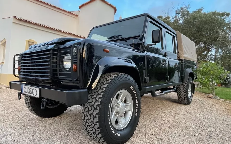 Land Rover Defender