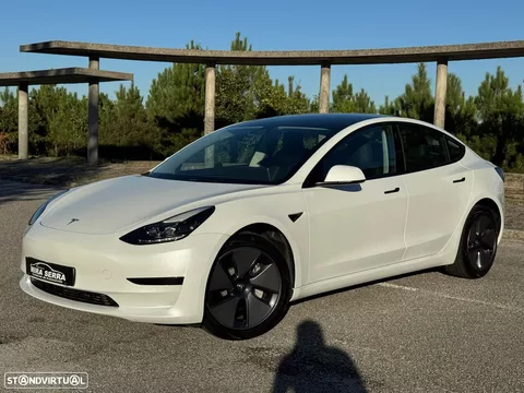 Tesla Model 3 Tração Traseira