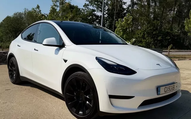 Tesla Model Y RWD