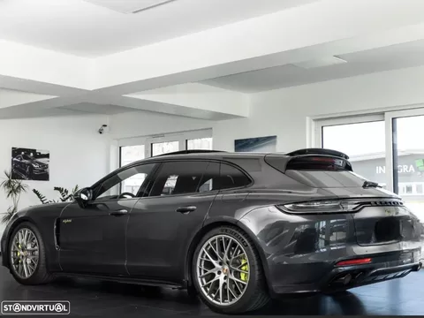 Porsche Panamera Sport Turismo 4S E-Hybrid