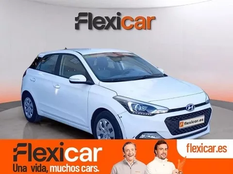 Vendido: HYUNDAI i20 i20 1.2 Essence - 11990€ en Huércal de almería