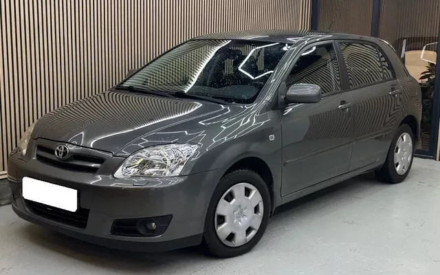Toyota Corolla 1.6 VVT-i Auto Sol