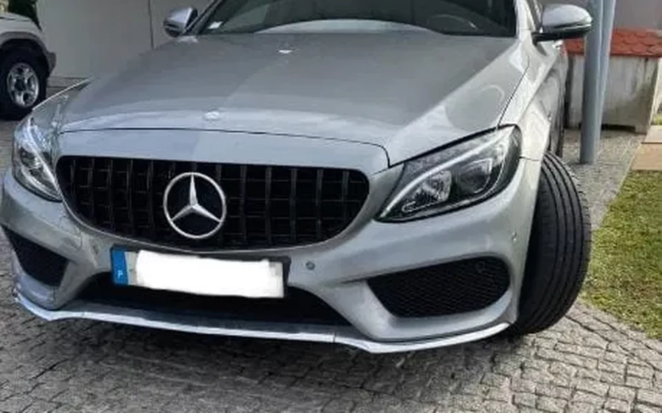Mercedes-Benz A 210