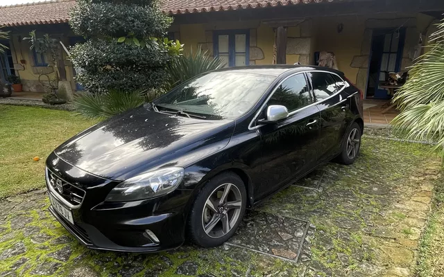 Volvo V40 D2 R Design