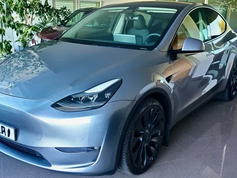 Tesla Model Y Performance Tração Integral