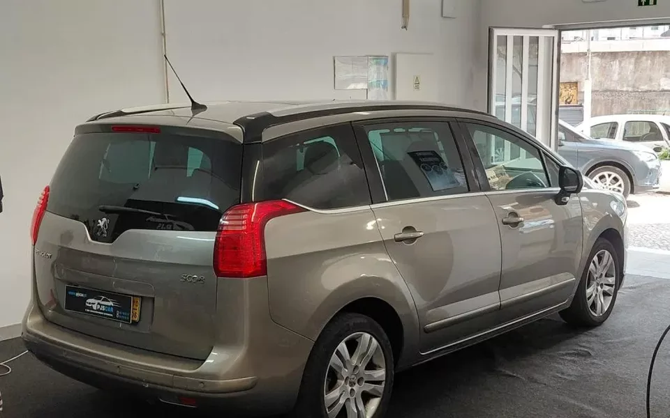 Peugeot 5008 1.6 HDi Sport