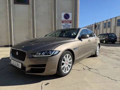 JAGUAR XE XE 2.0 Diesel Portfolio Aut. 180