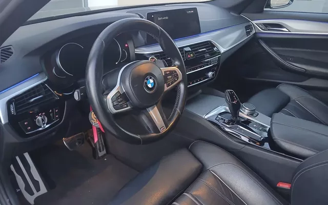 BMW 530