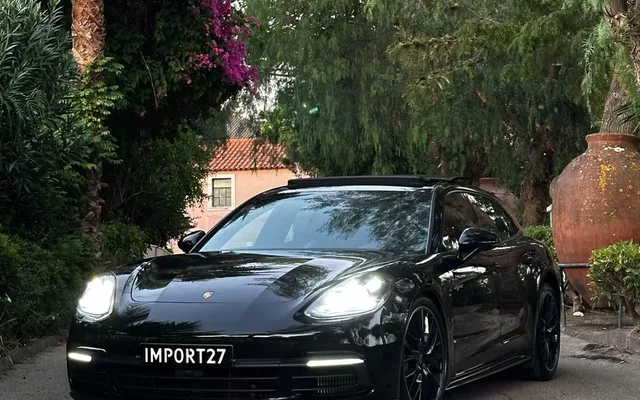Porsche Panamera Sport Turismo 4 E-Hybrid