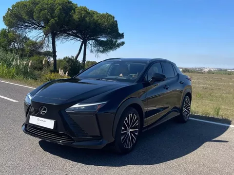 Lexus RZ 450e Premium Monotone c/ mala elétrica