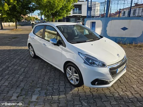 Peugeot 208 82 PureTech Style
