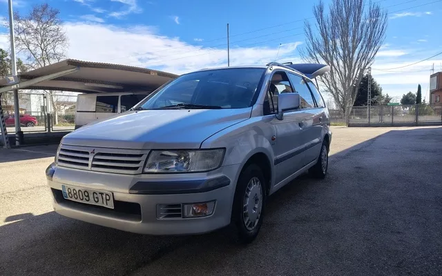 MITSUBISHI Space Wagon Space Wagon 2.4 GDI GLX Plus