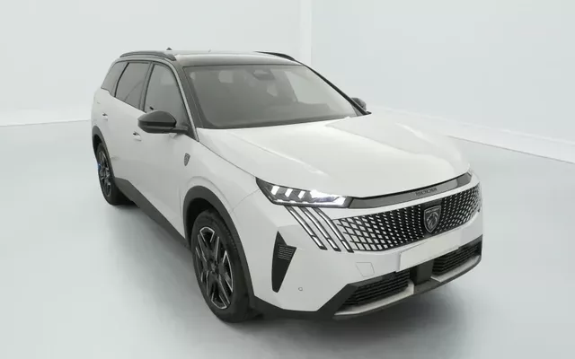 Peugeot 5008 Hybrid 145 e-DCS6 GT Zéro km immatriculé