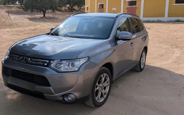 Mitsubishi Outlander 2.2 DI-D Instyle