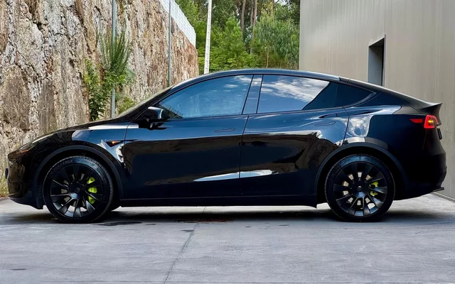 Tesla Model Y Long Range Tração Integral