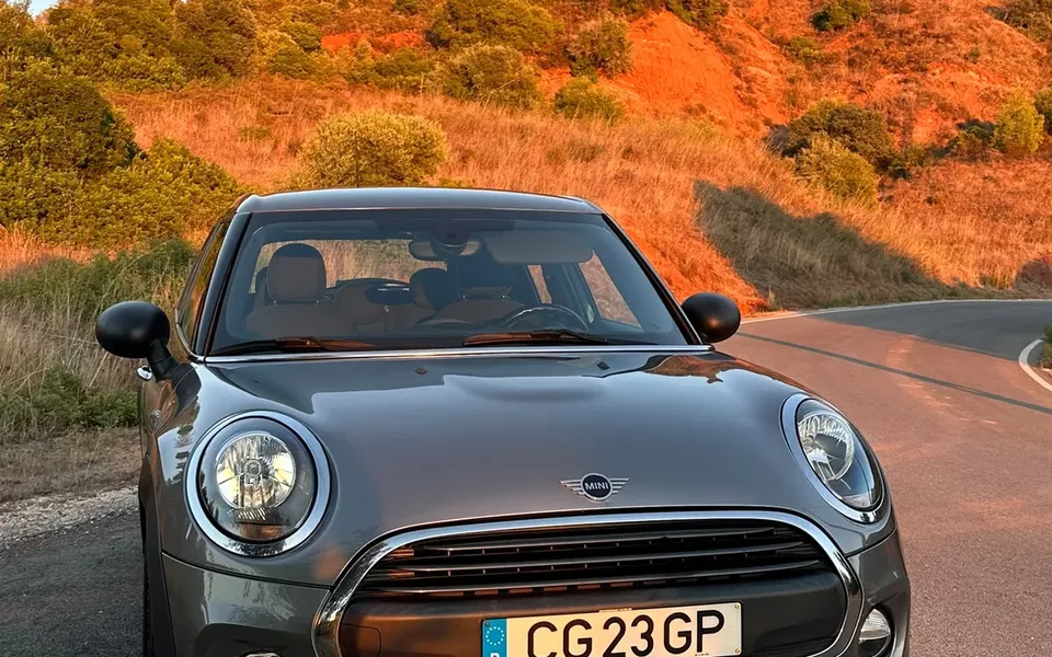 MINI 5 Portas One Blackyard