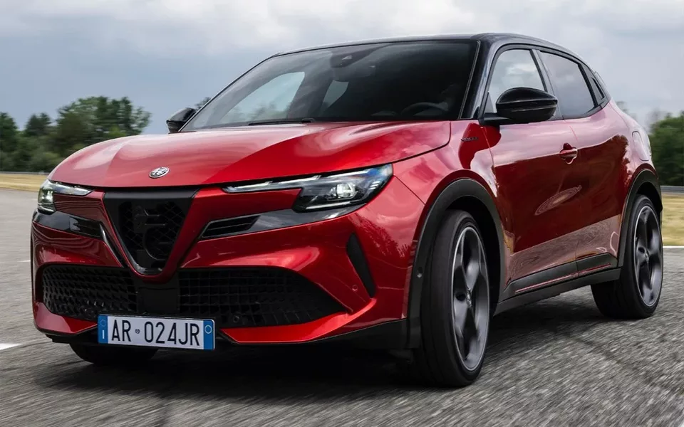 ALFA ROMEO Junior Junior Ibrida 1.2 Core 100kw eDCT6