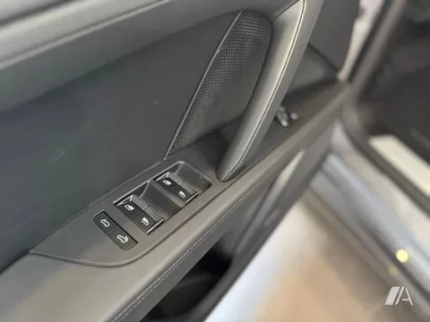 PORSCHE Cayenne Cayenne Electric
