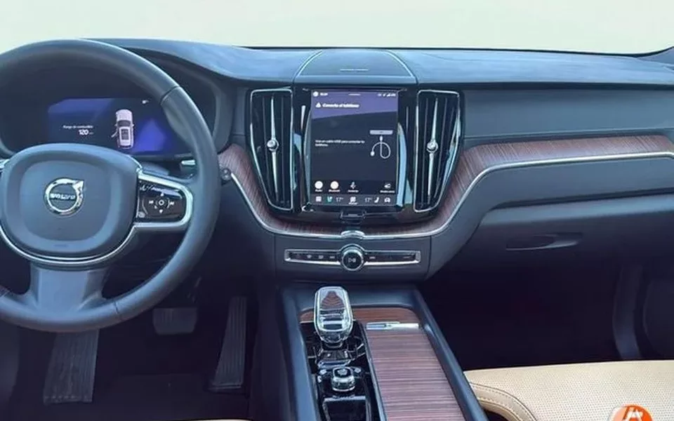 VOLVO XC60 2.0 B4 D Core Auto