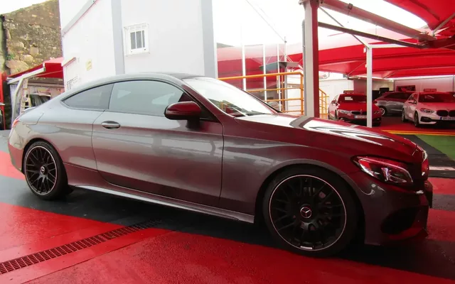 Mercedes-Benz C 220 d AMG Line