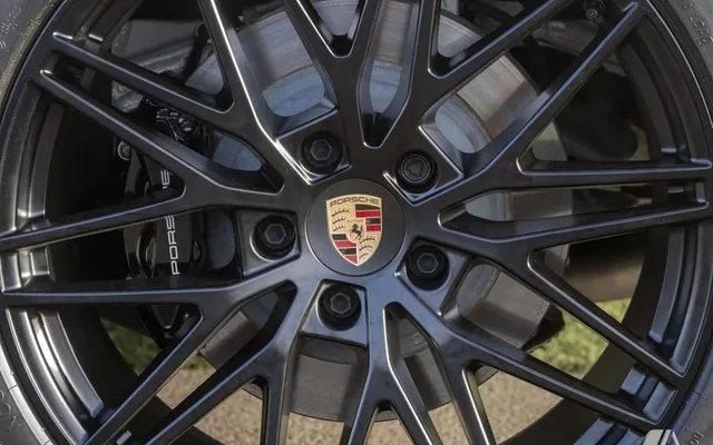 PORSCHE Cayenne Cayenne E-Hybrid Black Edition Aut.