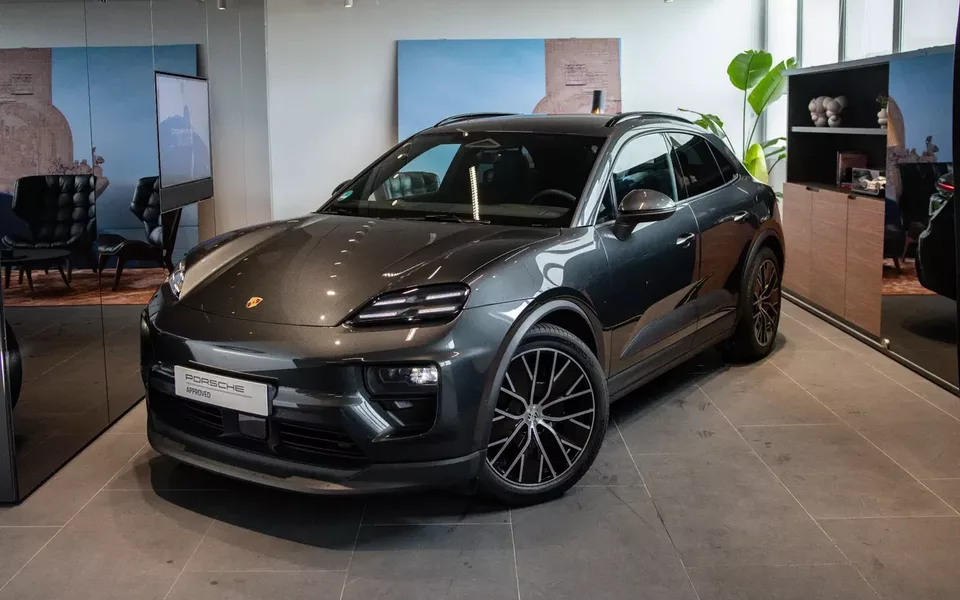 Porsche Macan Electric 4