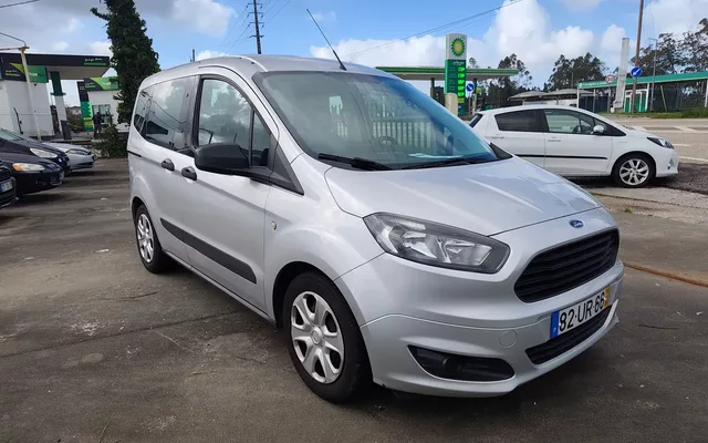 Ford Tourneo Courier 1.0 EcoBoost Ambiente