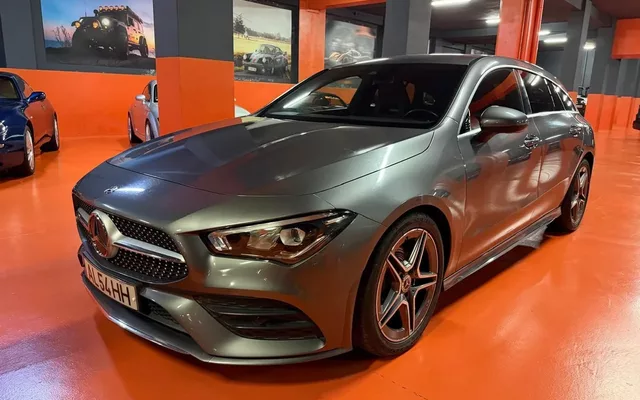 Mercedes-Benz CLA 180 d Shooting Brake AMG Line Aut.