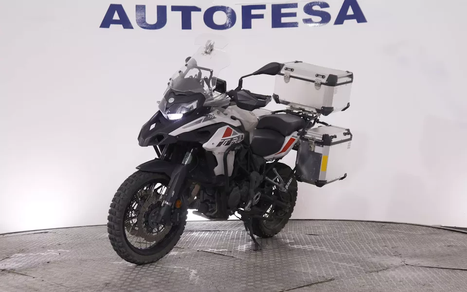 Benelli TRK 502 X TRK 502 X 48CV KIT MALETAS