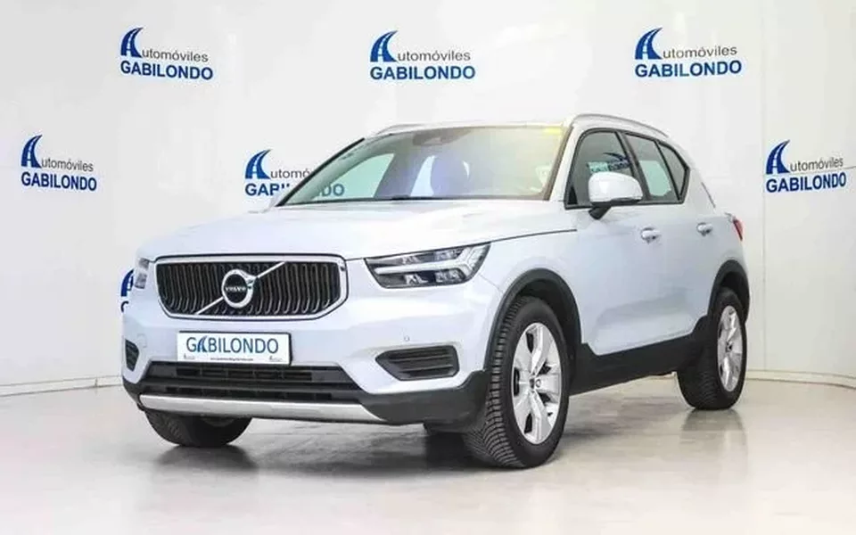 VOLVO XC40 XC40 T2 Momentum Aut.
