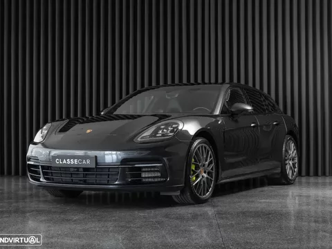Porsche Panamera Sport Turismo 4 E-Hybrid