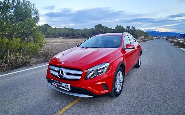 MERCEDES-BENZ Clase GLA GLA 200d Style 7G-DCT