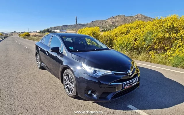 TOYOTA Avensis Avensis 150D Executive