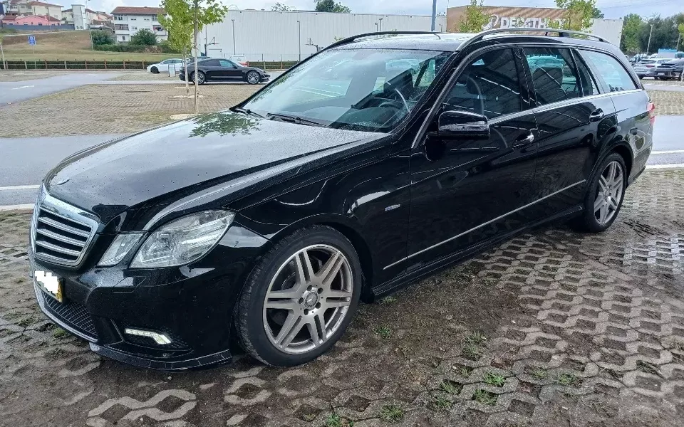 Mercedes-Benz E 220 CDi Avantgarde BE Auto.