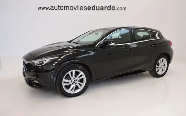 INFINITI Q30 Q30 1.6tc Premium 7DCT 156