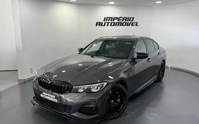 BMW 330 e Pack M Auto