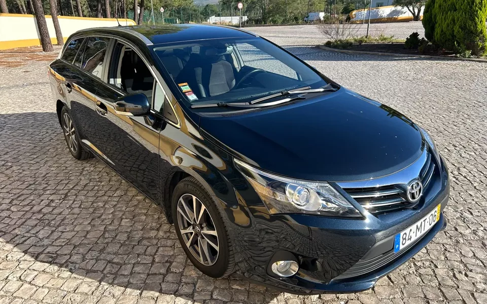 Toyota Avensis SW 2.0 D-4D Luxury