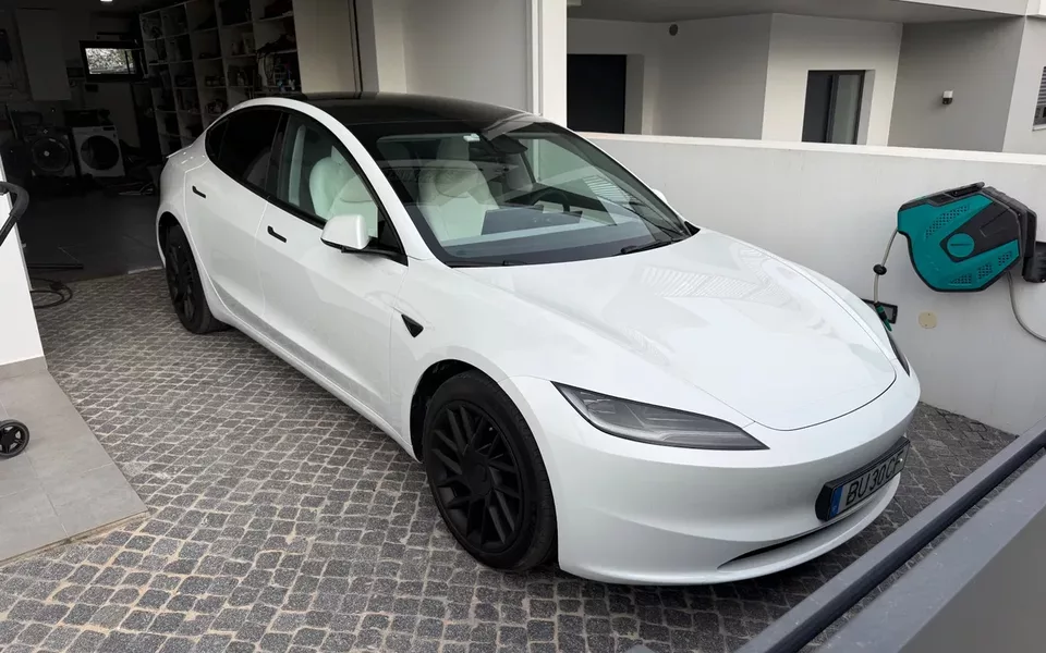 Tesla Model 3 Tração Traseira Premium
