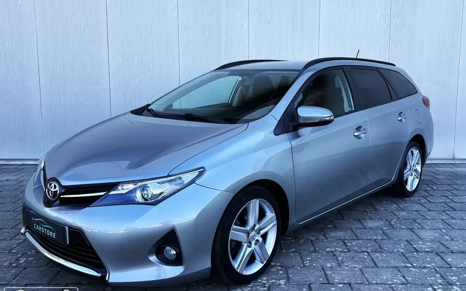Toyota Auris Touring Sports 1.4 D-4D Com+P.Sport