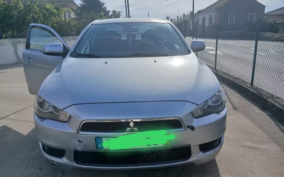Mitsubishi Lancer